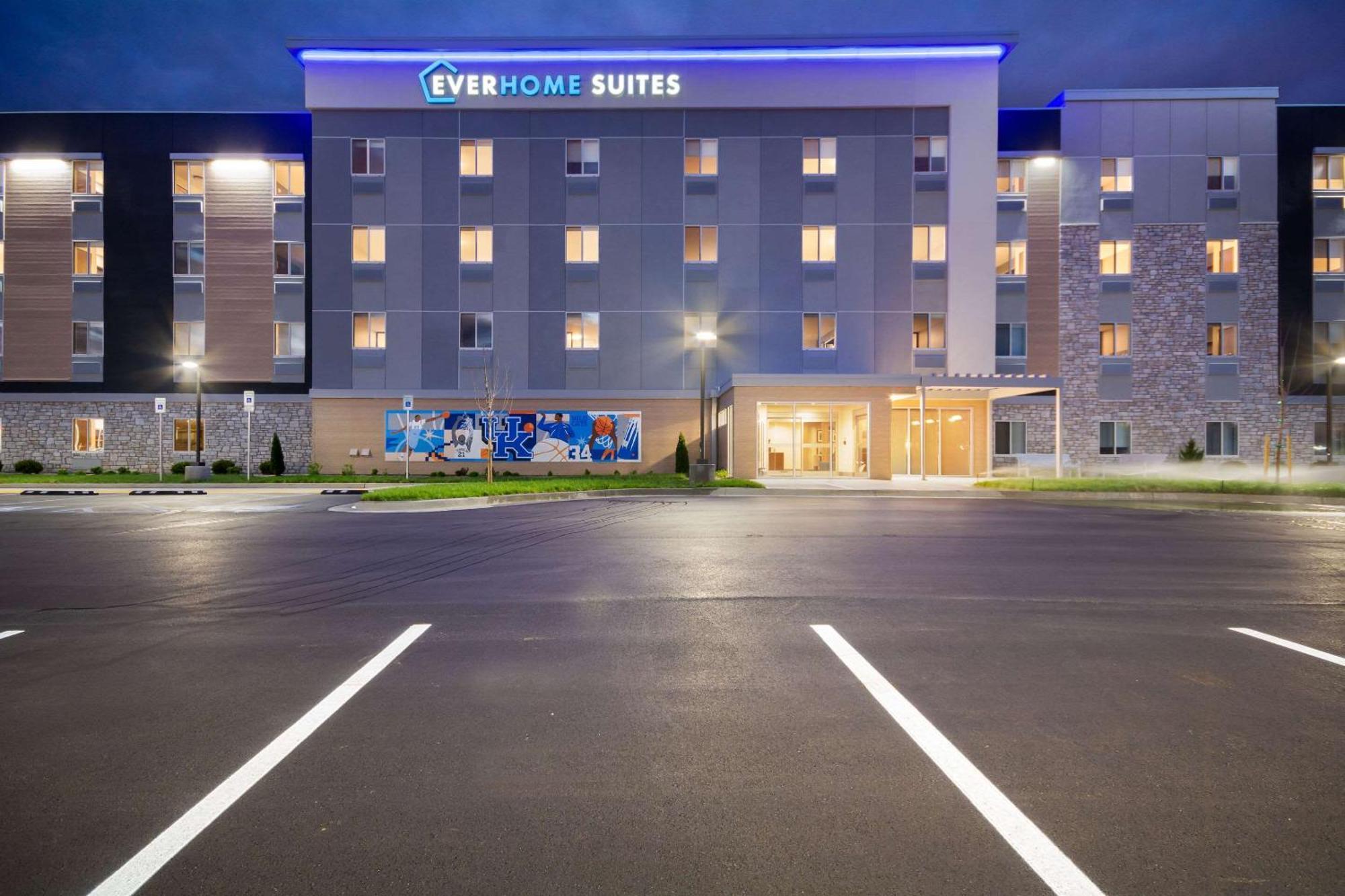Everhome Suites Lexington - Horse Park Esterno foto