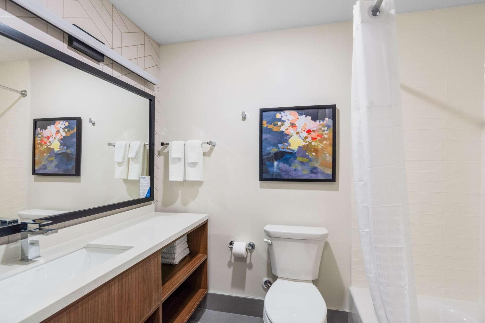 Everhome Suites Lexington - Horse Park Esterno foto