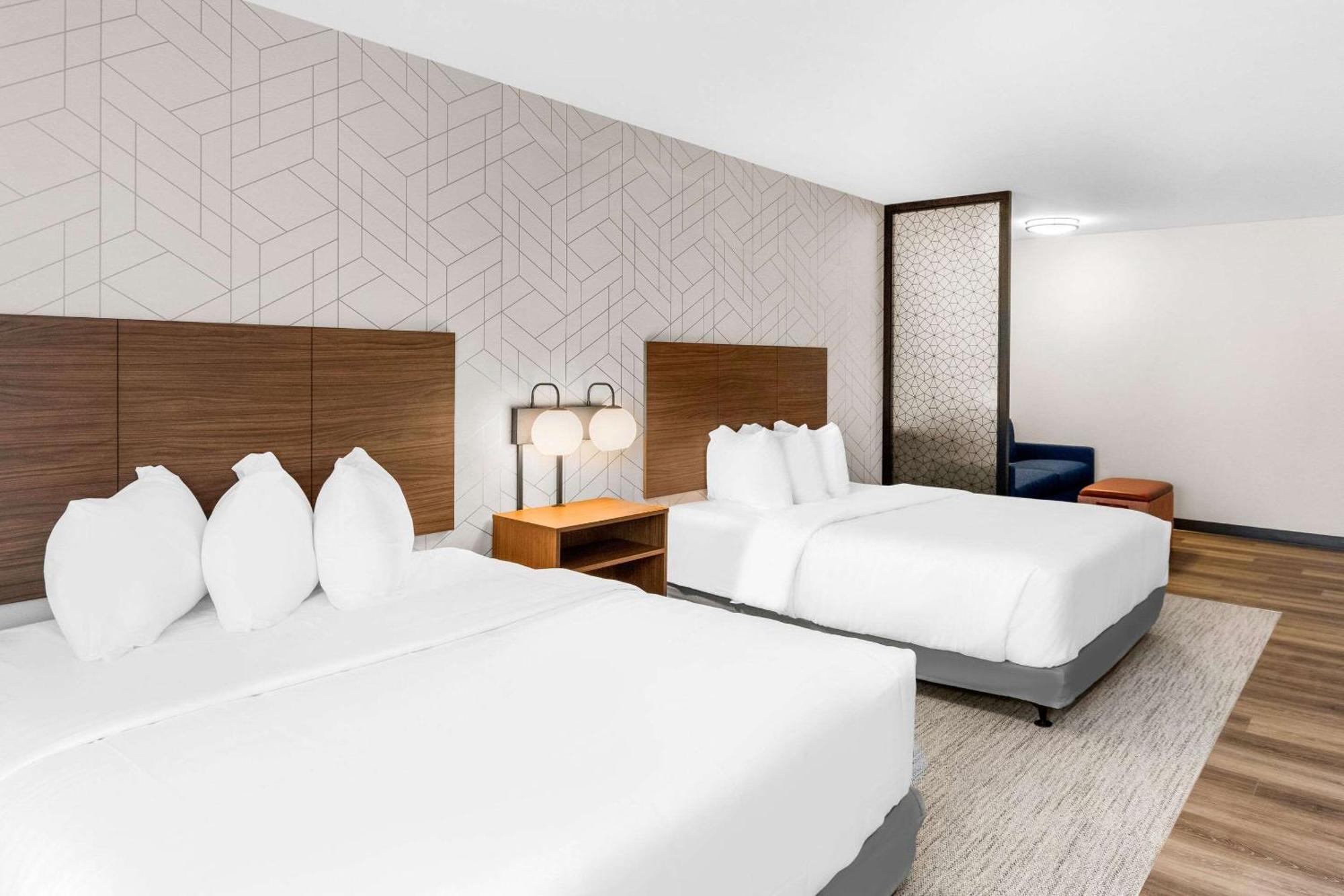 Everhome Suites Lexington - Horse Park Esterno foto