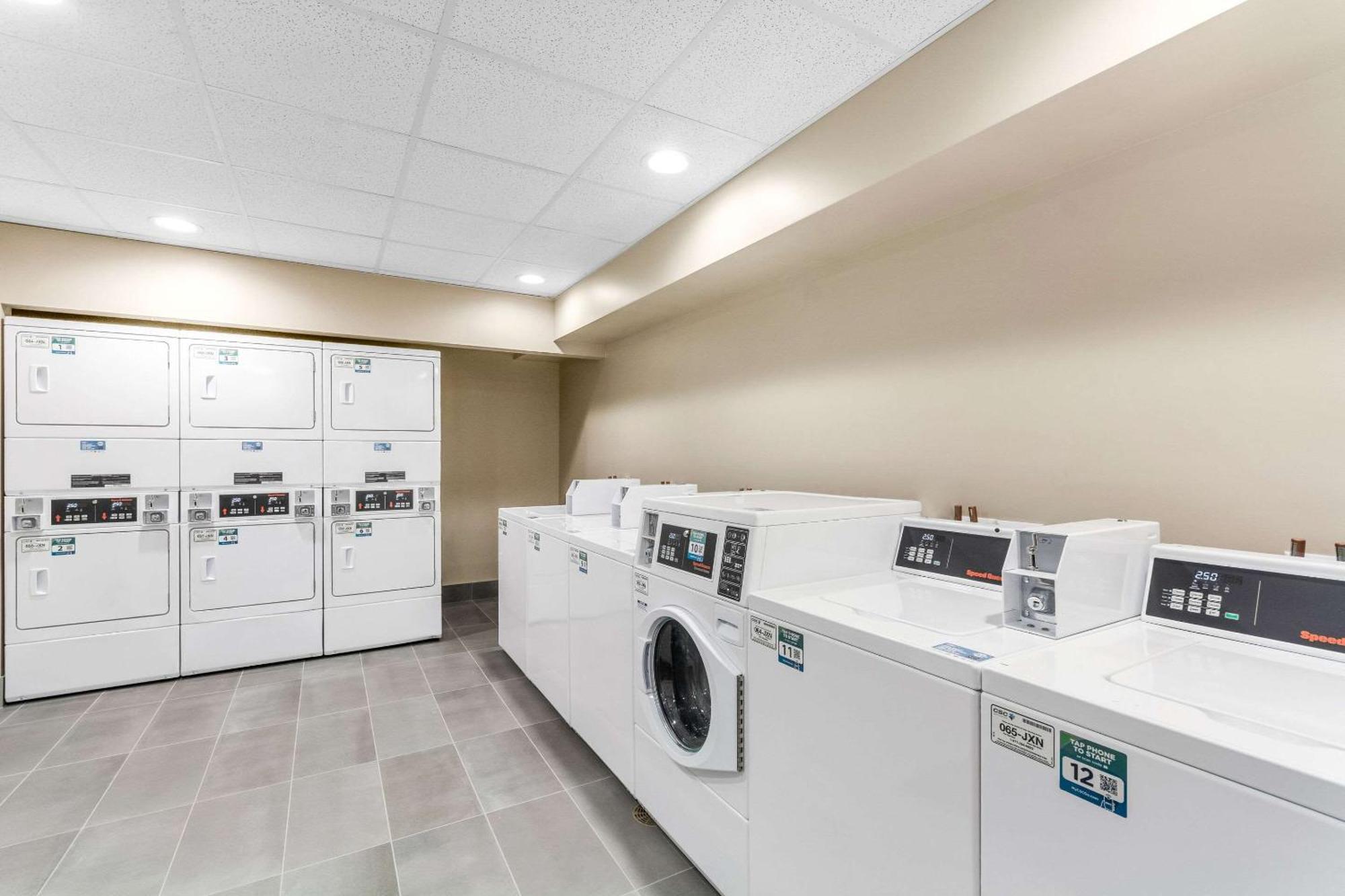 Everhome Suites Lexington - Horse Park Esterno foto